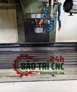 Máy phay cũ Makino GF6 BT50